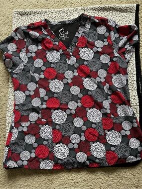 Printemps by Maevn Women’s V-Neck Black Red Floral Tunic Scrub Top